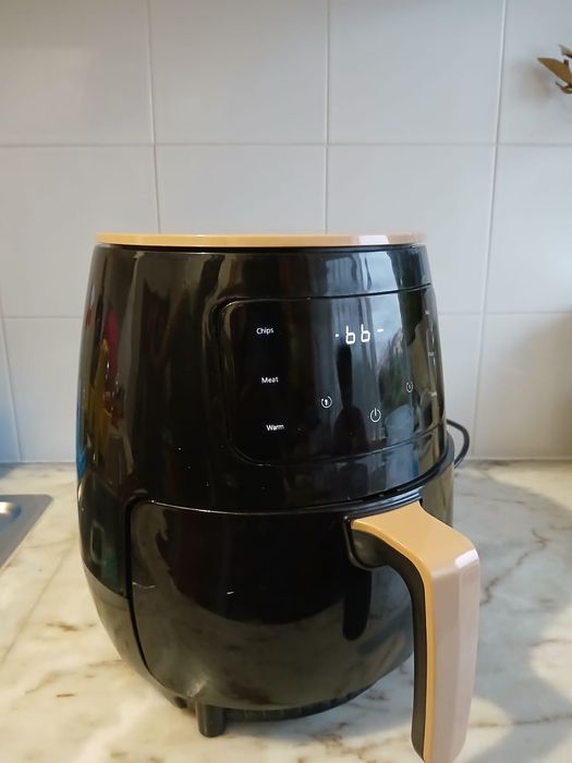 Air Fryer 4.5L (Fritadeira sem óleo)