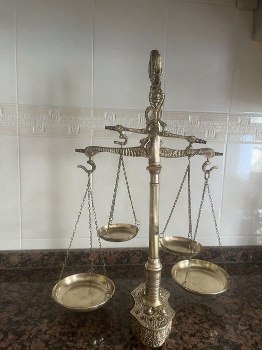 Balança de 4 pratos