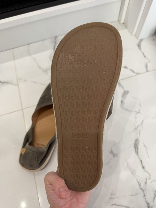 балетки Koel, 40р (26см/9см). Barefoot, анатомічні. Шкіряні, у гарному стані.