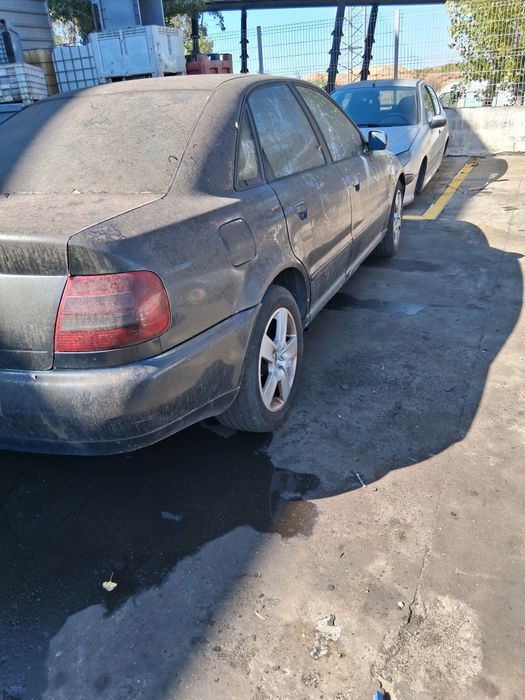 Audi A4 para peças