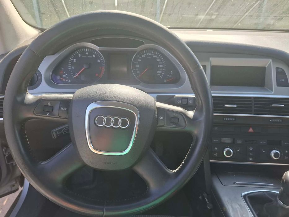 Samochód audi a6c6