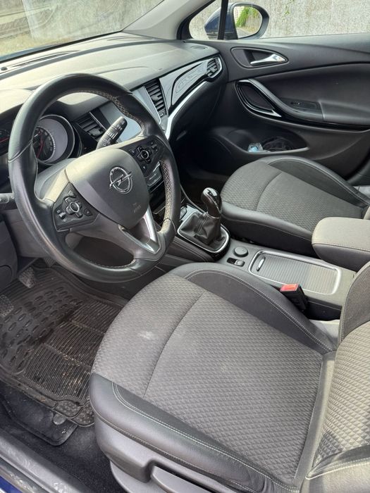 Opel Astra Sports Tourer — fotografia 6