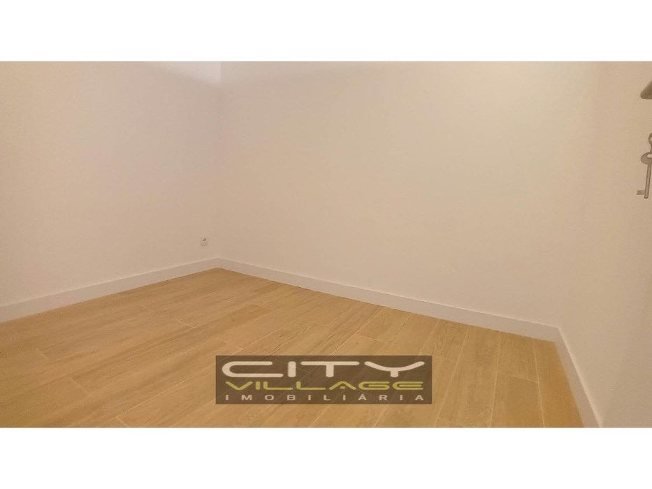 Apartamento T1+1 com Quintal e Churrasqueira Zona Baixa da Banheira