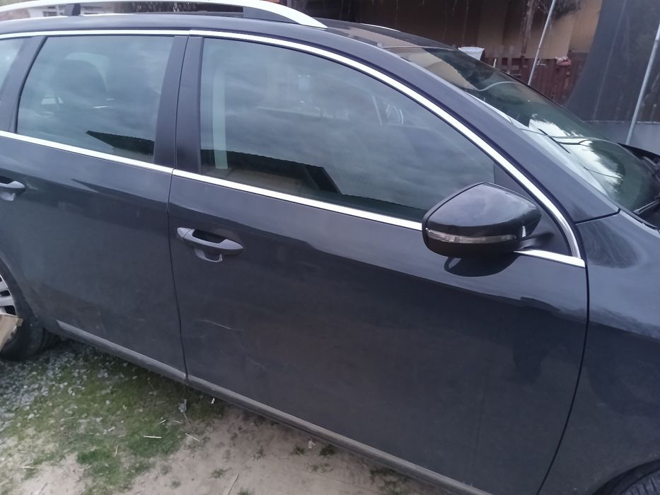 Sprzedam drzwi passat B7 kombi li7f
