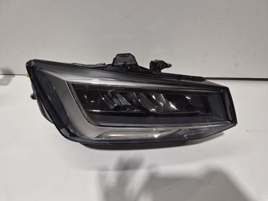 Lampa prawa przednia Audi Q2 lift 81A.941.012