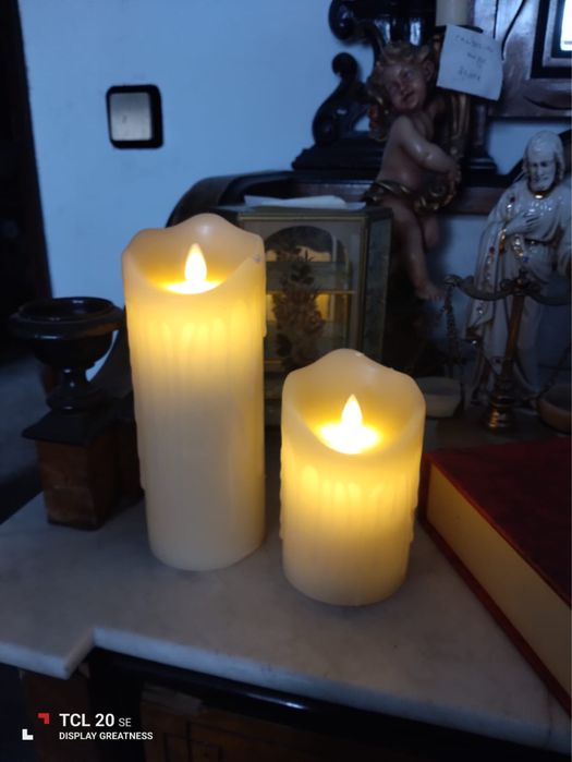 Duas velas decorativas