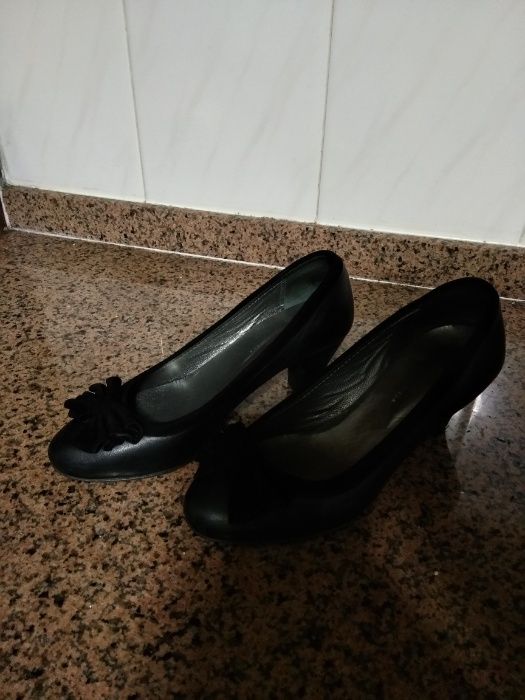 High-Heeled Shoes (Black; Size 35)64730303298177121
