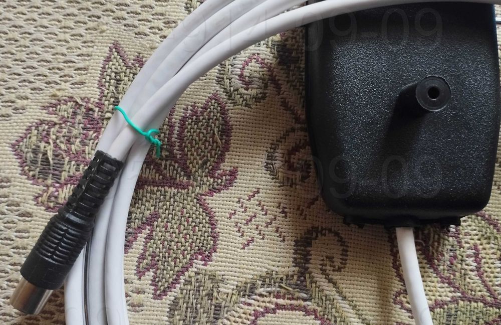 Комнатная антенна для Т2 тюнера кольцо с присоской на окно