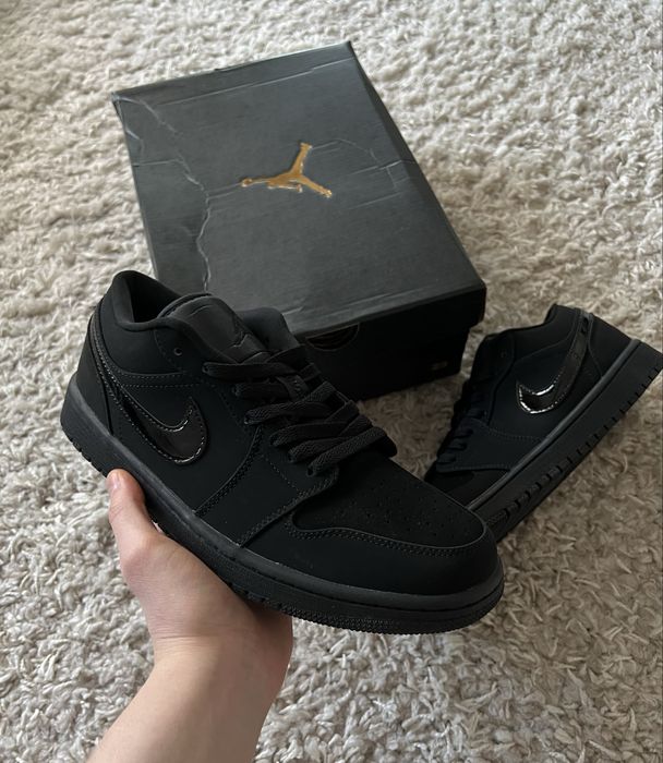 Кросівки Nike Jordan 1 Low Triple Black - 553558-056