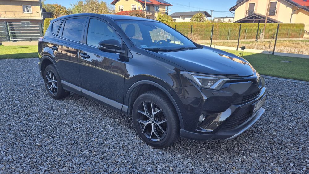 Sprzedam Toyota RAV4 2015