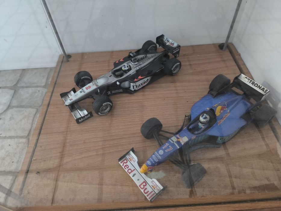 Coleção de carros escala 1/18
