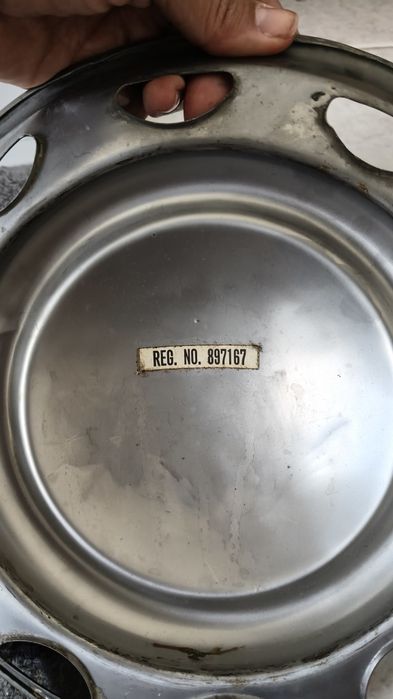Tampa de Roda Antigas em Inox Cromado – Clássicos Vintage – Anos 60/70