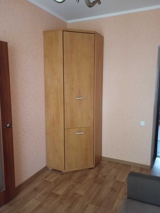 Продам угловой шкаф