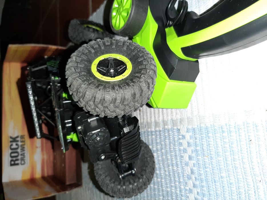 Jipe telecomandado Rock Crawler 4WD Rally Car