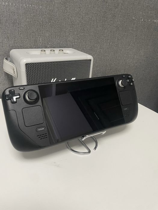Steam deck lcd 512 100% battery+ dock station