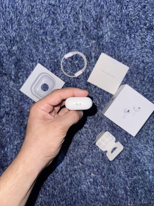 AirPods Pro 2 Like New64550993061891123