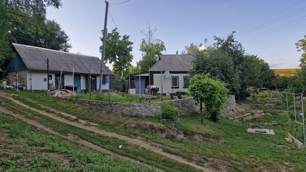 Дом Дача в селі Мельники біля лісу ,участок 48 соток. Місто в яке не можна не закохатися!