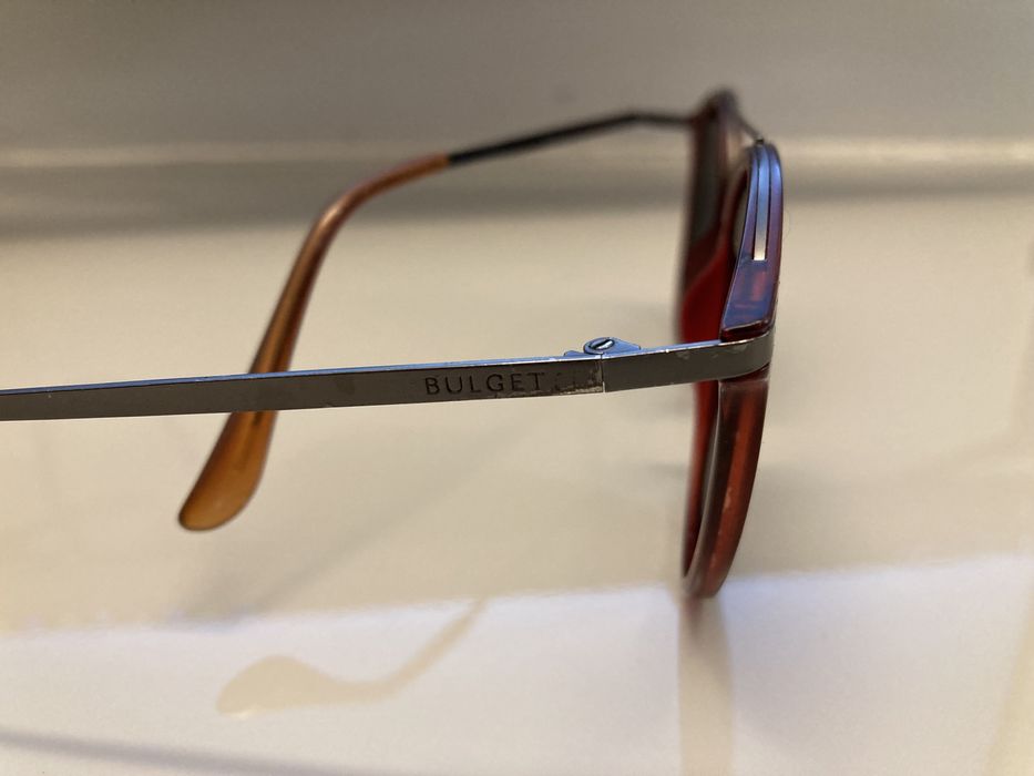 Óculos de sol Bulget (aros vermelhos)