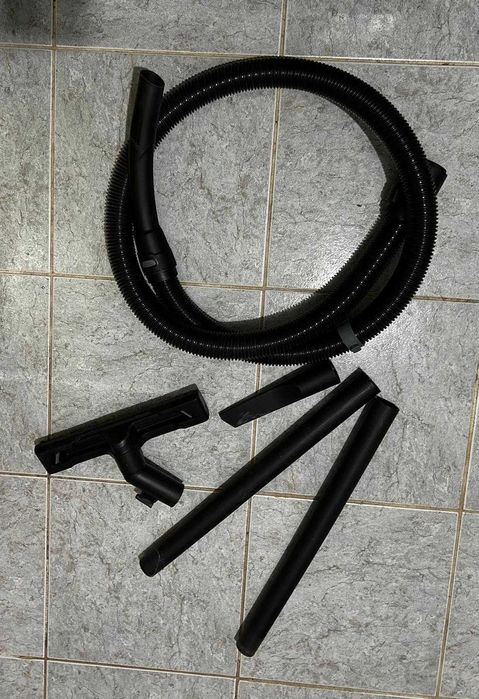 Kärcher WD4 – Aspirador de Sólidos e Líquidos (Em Garantia)