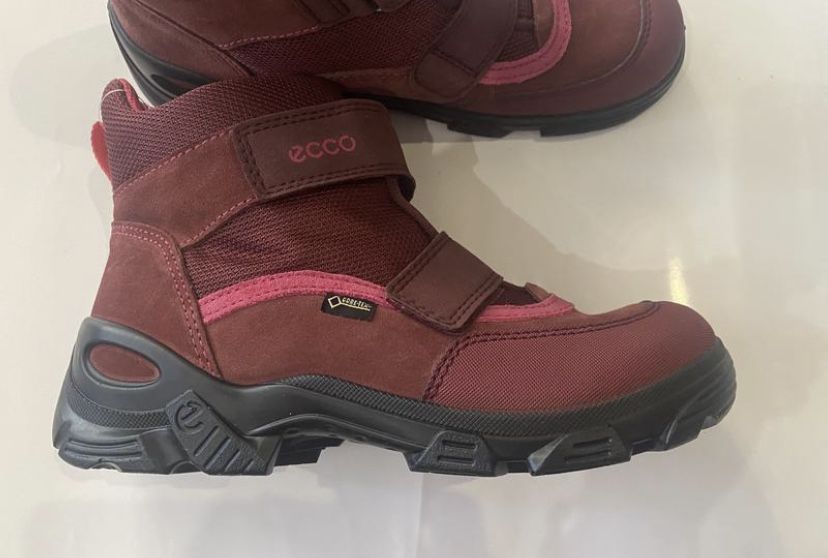Оригінальні зимові черевики Ecco Gore-Tex. Розмір - 37