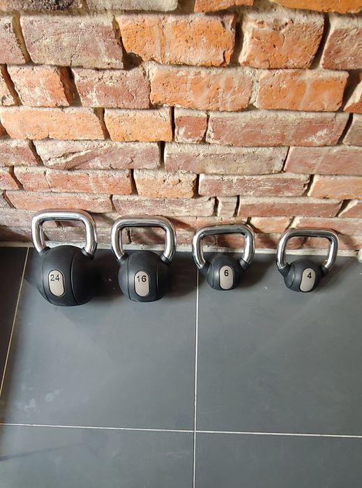Kettlebell TECHNOGYM 24 kg - 16 kg -6 kg - 4 kg MOZLIWA WYSYŁKA