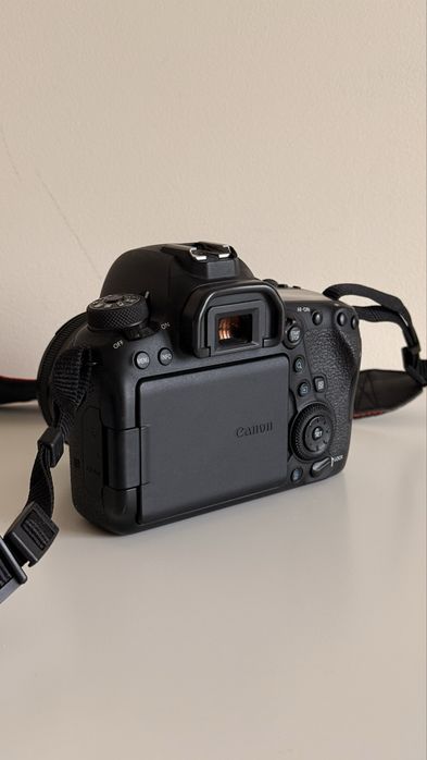 Canon 6D Mark II pełna klatka, niski przebieg