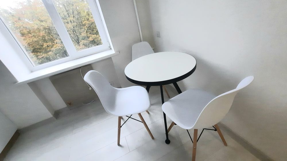 Продам 2 кв по Сертификату,VIP класса АО сталинка пр-ктСвободы 55000$