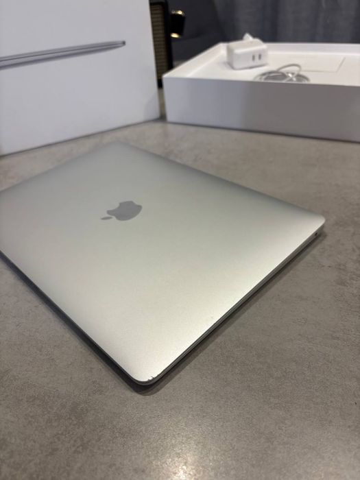 MacBook air 2019