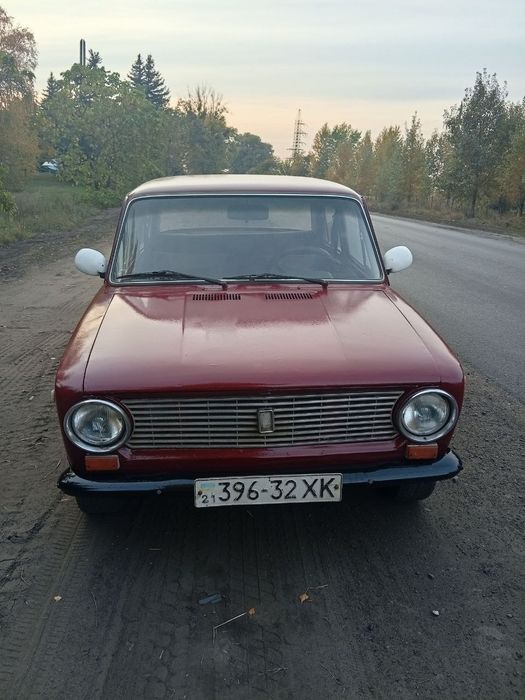 Продам ВАЗ 2101 авто на ходу газ бензин работает  хорошо  не гнилая