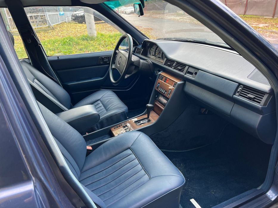 Mercedes-Benz W124