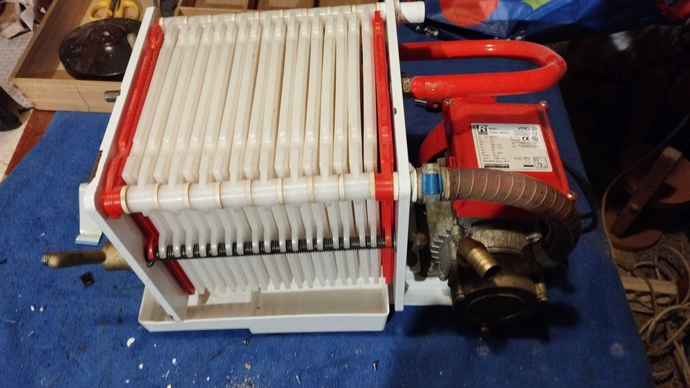 Bomba de filtração de vinho Rover mod. 20 18 placas