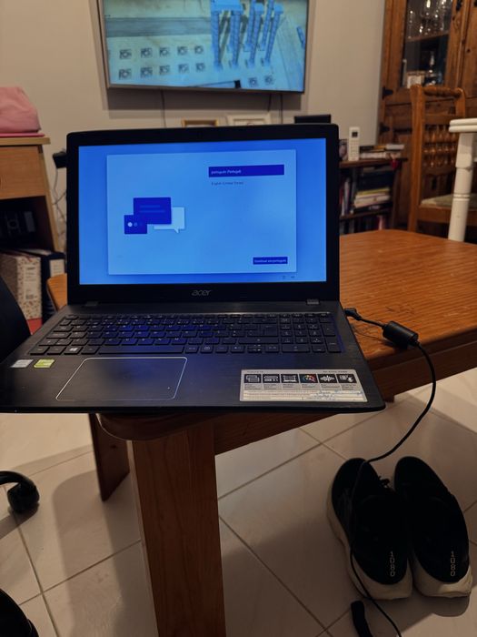 Portátil Acer E5-575G-53W6 com acabamento Premium em alumínio escovado