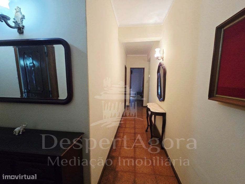 Apartamento T3 a 50 metros da estação da CP