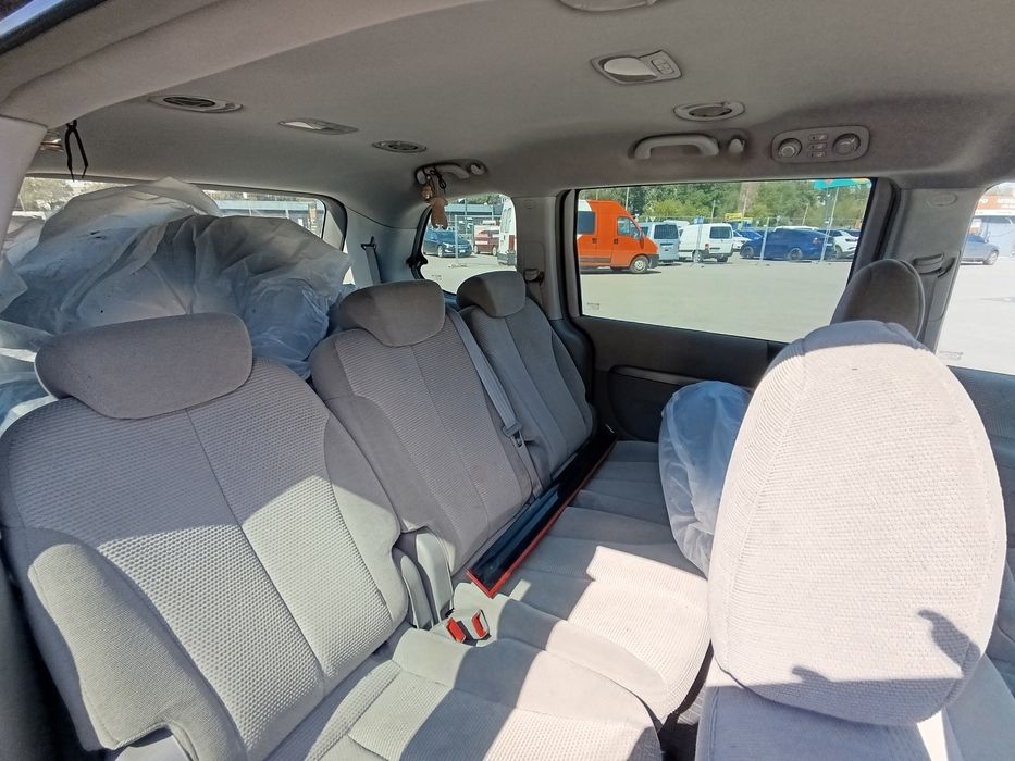 продам Kia Carnival