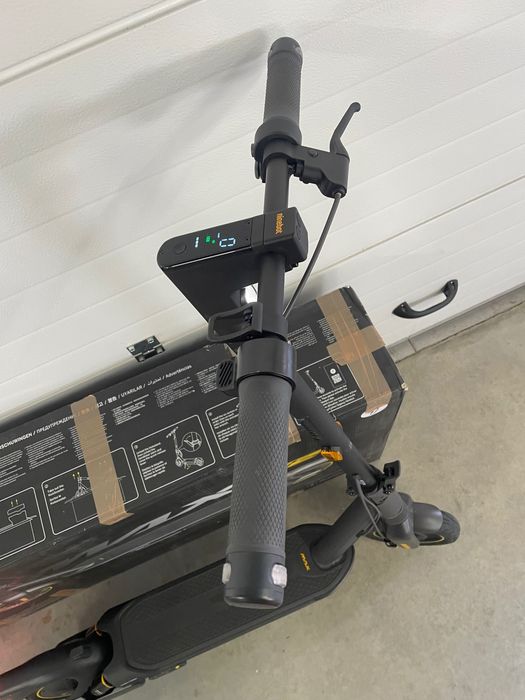 Електросамокат Ninebot MAX G2