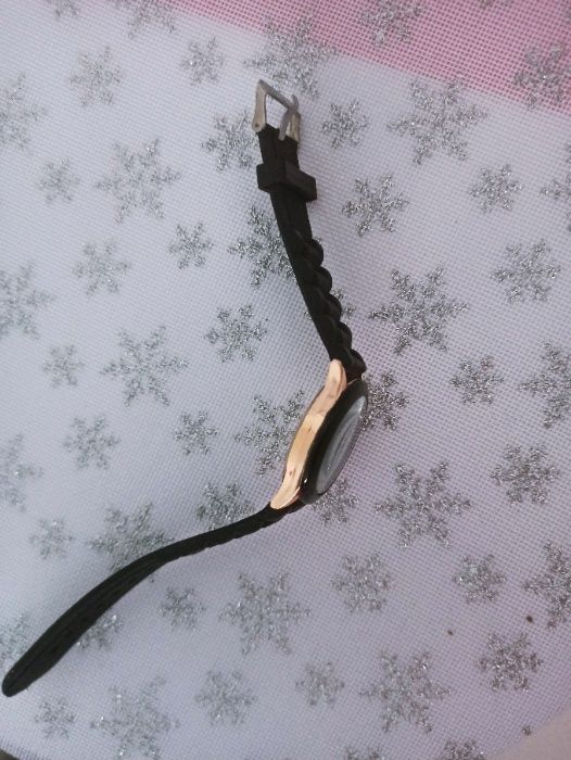 Czarny zegarek unisex na silikonowym pasku – Idealny Prezent na Święta