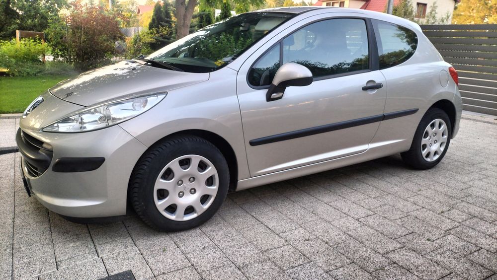 Sprzedam peugeot 2007 1.4 benzyna idealny