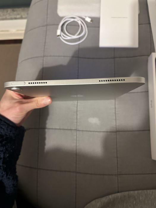 Ipad A16 silver 11”