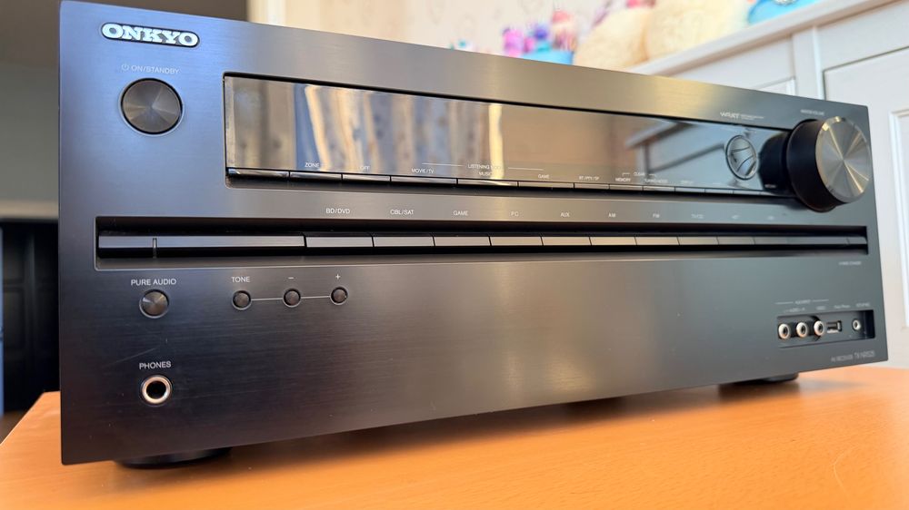 Amplituner ONKYO TX NR 525