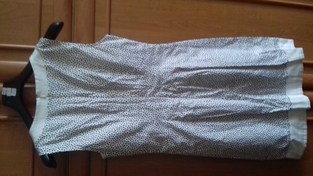 Платье нарядное белое в черный горошек и черное в белый горошек