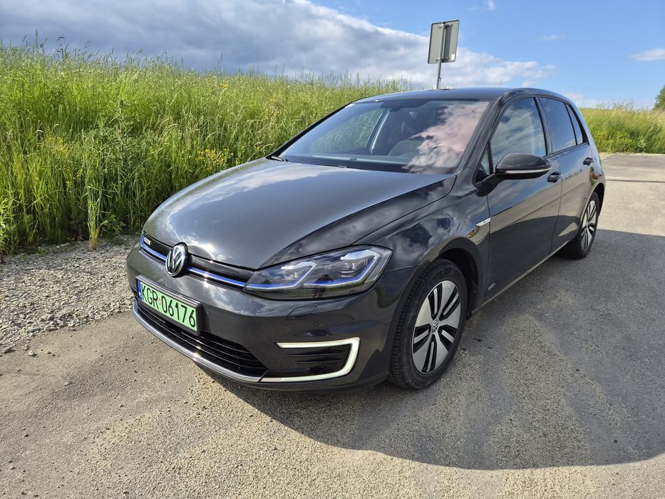 Volkswagen E-golf 136km