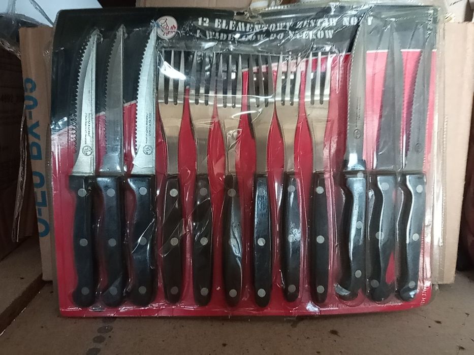 Набір кухонних приборів на 12 елементів