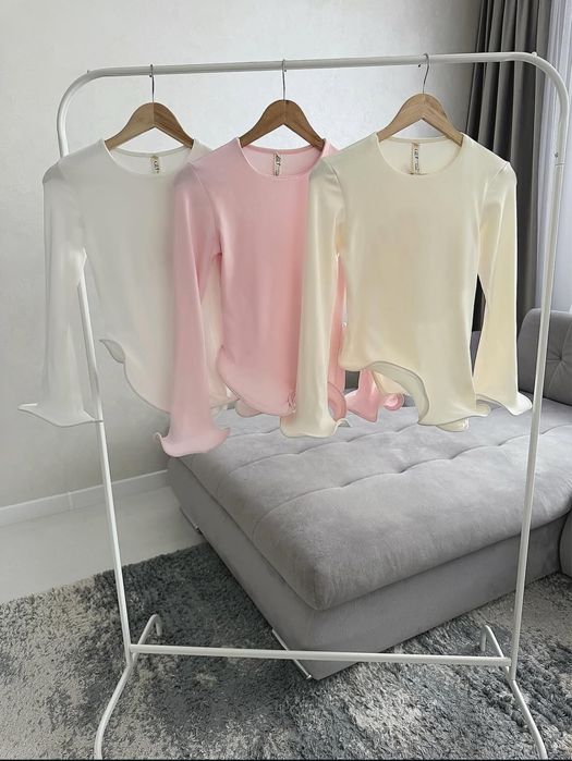 Стильний асиметричний лонг, в молочному кольорі