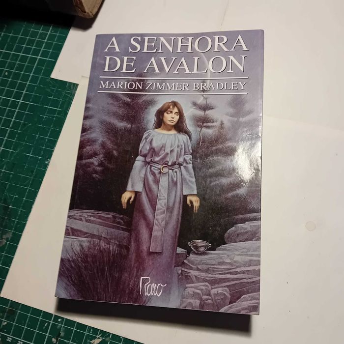 Marion Zimmer Bradley, A Senhora de Avalon
