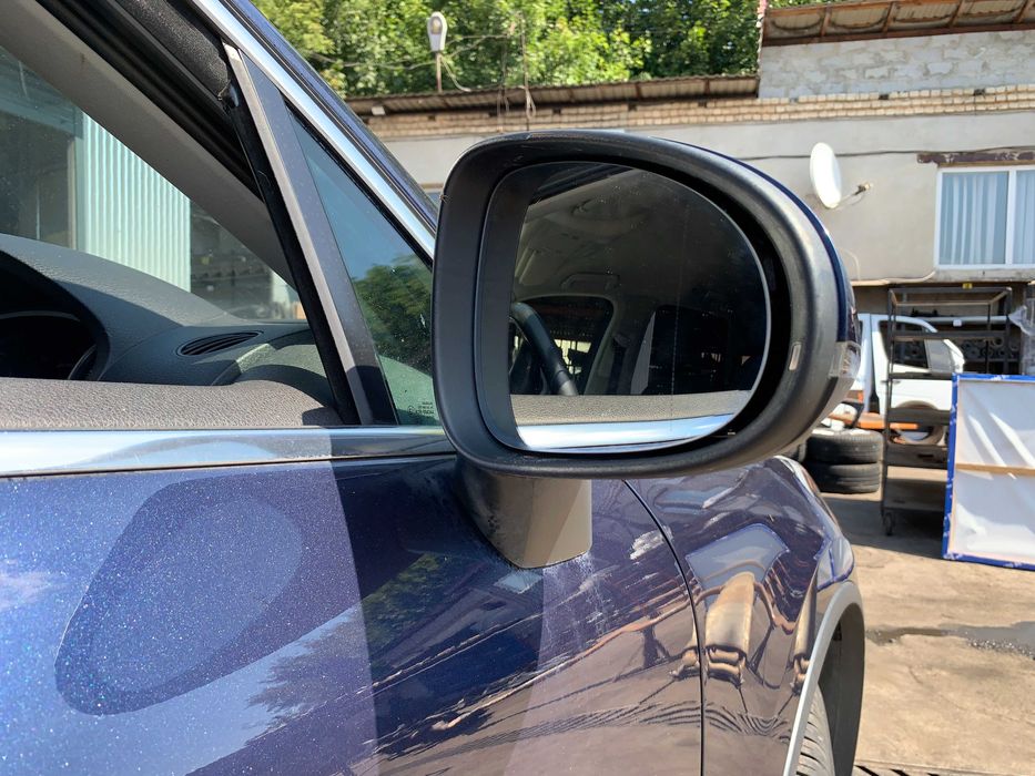 Розборка Туарег НФ шрот синій Z2 / H5X Touareg NF розборка зеркала КПП