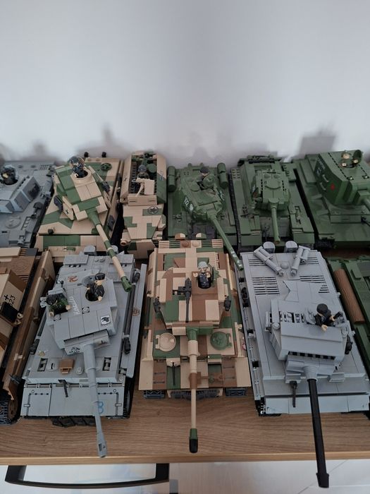 50 Modeli cobi Czołgi i pojazdy