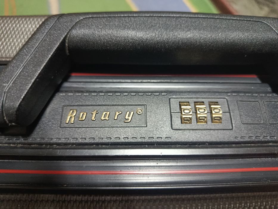 Валіза маленька  без колес, бу