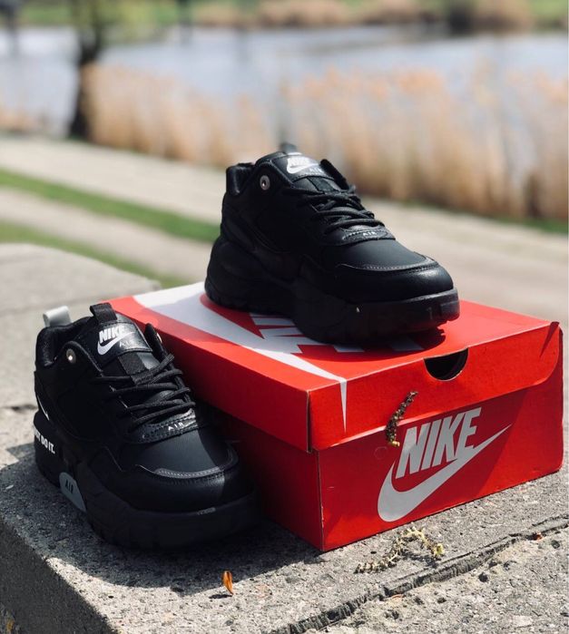 Кроссовки найк мужские 42 размера / черыне масивные кросовки nike / Nike Air Max / топ предложение 699 грн / ликвидация остатков