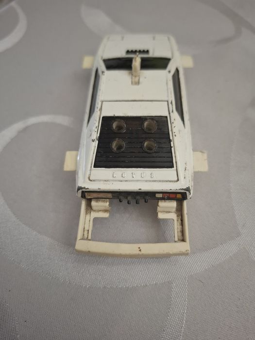 Carro de coleção-Lotus Esprit do James Bond 007