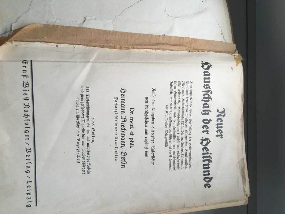 Stara niemiecka książka medyczna
